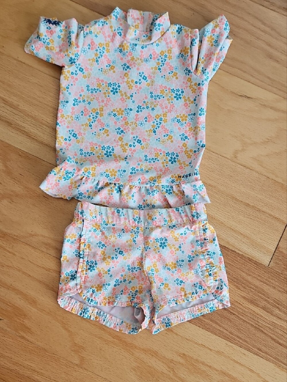 Girls Floral Rashguard And Shorts Set 2-3 Yr